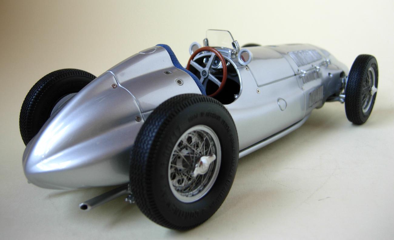 Mercedes W 165 1939 1:18 CMC (Gebraucht) in Koppigen für CHF 100 – mit Mercedes W 165 1939 1:18 CMC (Gebraucht) in Koppigen für CHF 100 – mit