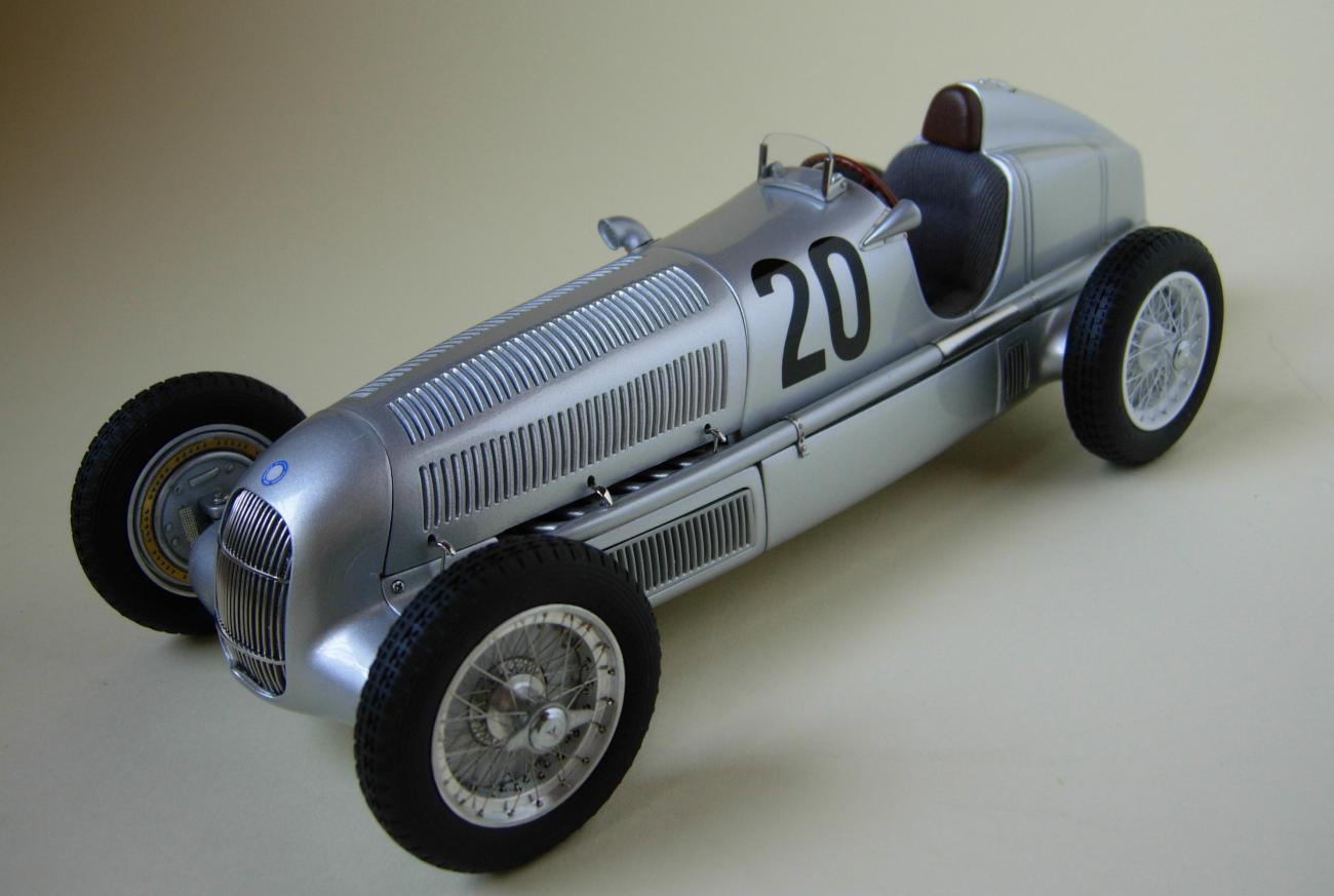 Ancienne Miniature Tippco Mercedes W25 Record 1934 – Voiture En Tôle Mécanique 1/40e, Avec Clé